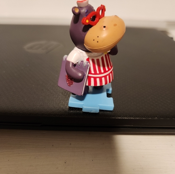 Disney's Doc McStuffins Hallie the Hippo PVC figure. - Picture 3 of 5